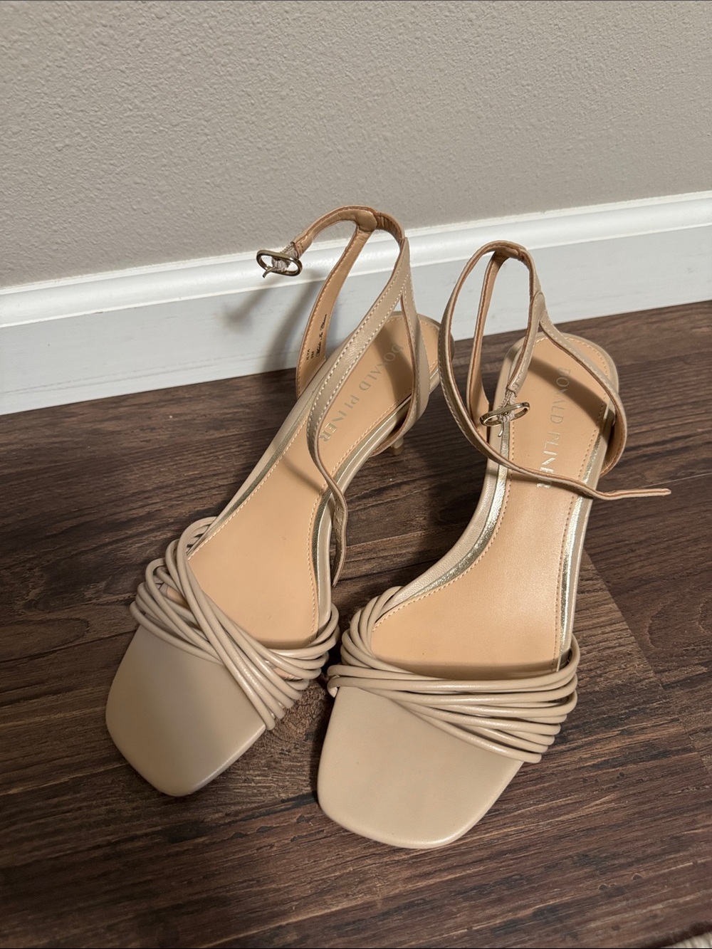 Donald plunger nude Strappy Square-Toe Women's Sandals